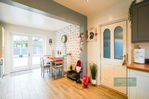 Photo 25- click for photo gallery